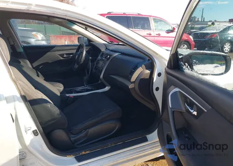 2015 Nissan Altima 2.5 S из США, поврежденный, VIN 1N4AL3AP8FC202817